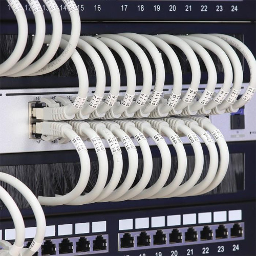 Przepust szczotkowy do szaf RACK 19