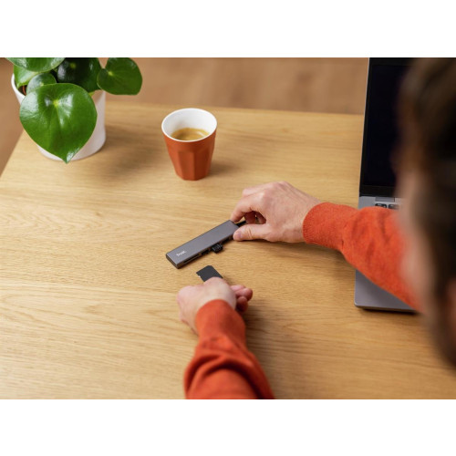 Trust HALYX FAST USB-C HUB CARD  READER-11954742