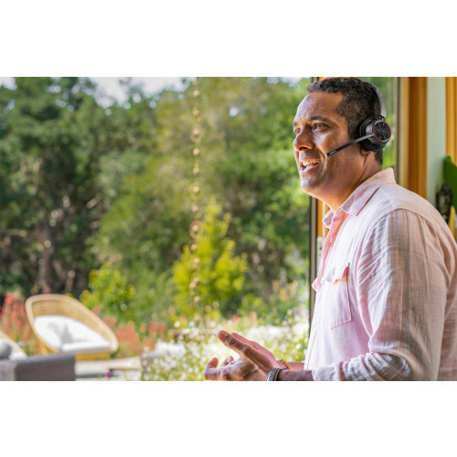 POLY Stereofoniczny zestaw słuchawkowy USB A Voyager 4320 + przejściówka BT700 USB-A + podstawka ładująca-14290672