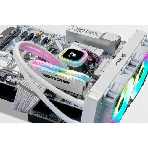 Corsair Vengeance RGB Pro CMH32GX4M2D3600C18W moduł pamięci 32 GB 2 x 16 GB DDR4 3600 MHz-15677815