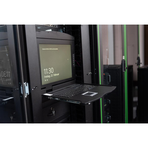 Digitus Konsola modułowa z monitorem TFT o przekątnej 19” (48,3 cm), 16-portowym przełącznikiem KVM & touchpadem, 