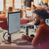 POLY Zestaw słuchawkowy Voyager Focus 2 z certyfikatem Microsoft Teams USB-C-C + przejściówka USB-C/A-16613076