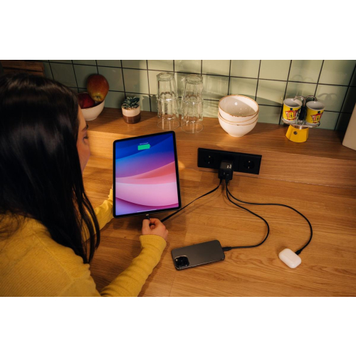 ładowarka Verbatim Gan 65W 2xUSB-C PD,1xUSB-A, retrac. Przewód 32217-23251875