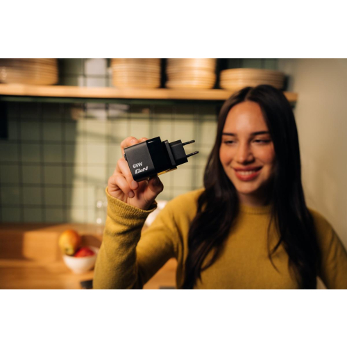 ładowarka Verbatim Gan 65W 2xUSB-C PD,1xUSB-A, retrac. Przewód 32217-23251877