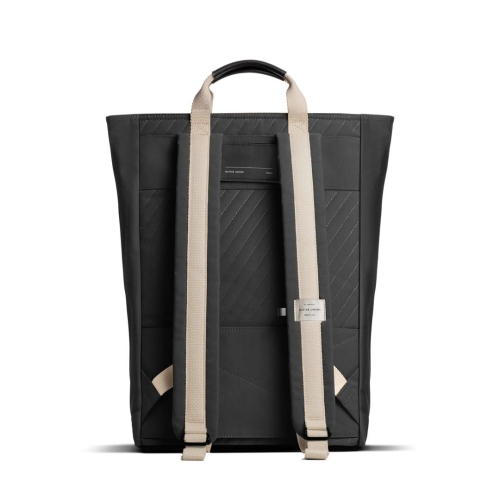 Native Union BACKPACK-BLK plecak Plecak turystyczny Czarny Tkanina, Poli(tereftalan etylenu) (PET), Tworzywo sztuczne po