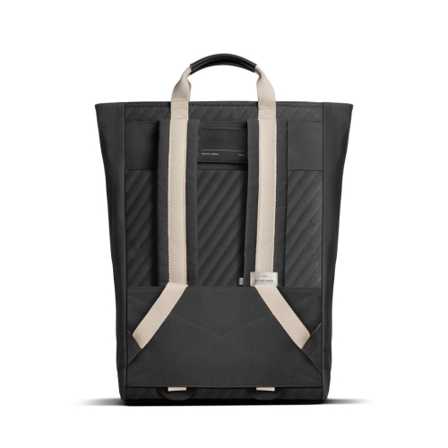 Native Union BACKPACK-BLK plecak Plecak turystyczny Czarny Tkanina, Poli(tereftalan etylenu) (PET), Tworzywo sztuczne po