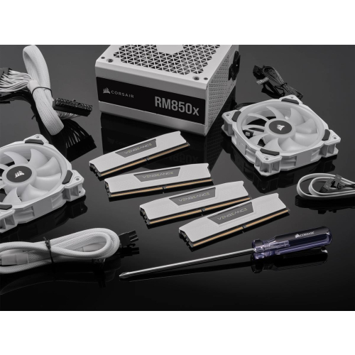 Corsair Vengeance CMK32GX5M2E6000Z36W moduł pamięci 32 GB 2 x 16 GB DDR5 288-pin DIMM-23473457