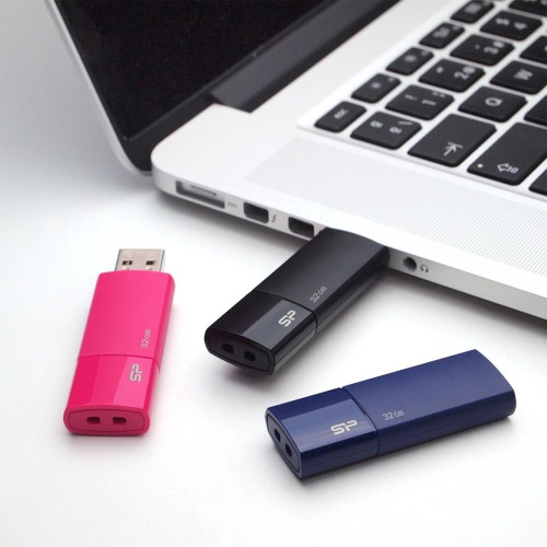 Pendrive Silicon Power Ultima U05 32GB USB 2.0 navy blue (SP032GBUF2U05V1D)-2473143