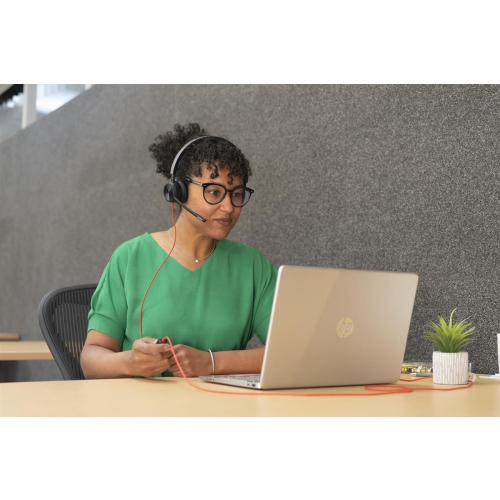 Zestaw słuchawkowy POLY Blackwire 8225 Stereo 8X225AA USB-C z certyfikatem Microsoft Teams + przejściówka USB-C/A-247