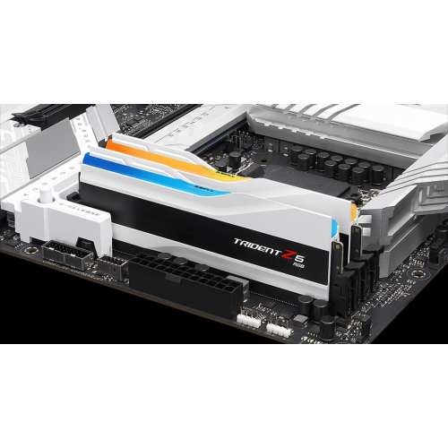 G.Skill Trident Z Trident Z5 RGB moduł pamięci 48 GB 2 x 24 GB DDR5 8400 MT/s 288-pin DIMM-25674135