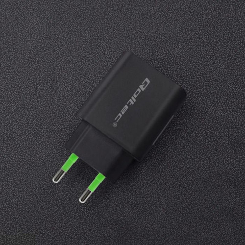 QOLTEC ŁADOWARKA SIECIOWA 18W | 5-12V | 1.5-3A | USB TYP C PD | USB QC 3.0 | CZARNA-3002024